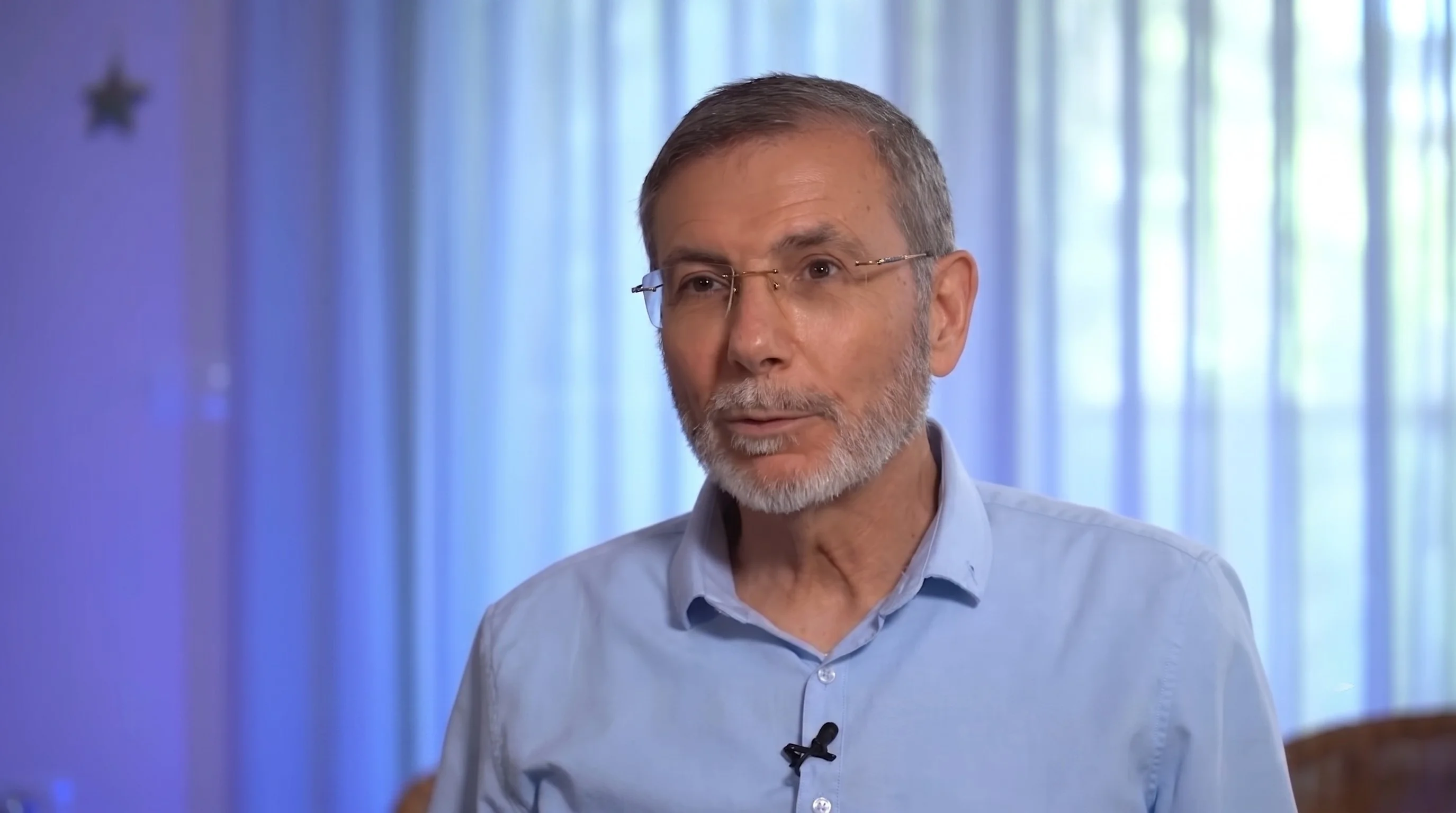 "ראיתי דמות שחורה בחדר": עבר מוות קליני ששינה את חייו | ראיון מטלטל