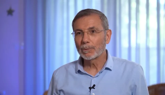 "ראיתי דמות שחורה בחדר": עבר מוות קליני ששינה את חייו | ראיון מטלטל