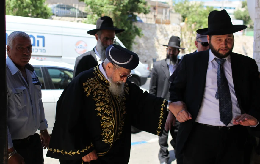 "אני מבטיח שלא תצטער": בקשתו האישית של הרב עובדיה מחקלאי חילוני