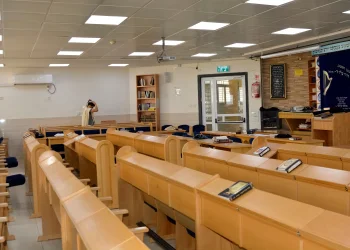 המקום שמוקיר את קדושת התפילה: כך פועל בית הכנסת הייחודי המקום שמוקיר את קדושת התפילה: כך פועל בית הכנסת הייחודי