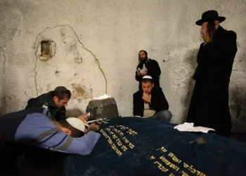"אנא מזרעא דיוסף": 8 מעלות על יוסף הצדיק "אנא מזרעא דיוסף": 8 מעלות על יוסף הצדיק