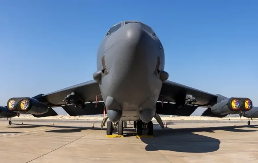 אסון כבד בארה"ב: מפציץ B-52 התרסק דקות אחרי ההמראה, 8 אנשי צוות נהרגו אסון כבד בארה"ב: מפציץ B-52 התרסק דקות אחרי ההמראה, 8 אנשי צוות נהרגו