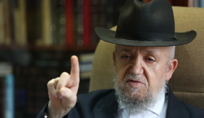 תיעוד: הרב מאזוז זצ"ל על טראמפ: "עשיר גדול ומנהיג חזק, אבל יש דבר חשוב יותר"