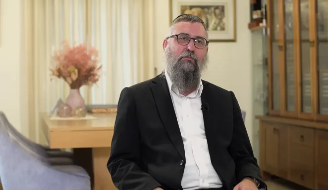 "אתם לא נכים": היחס המהפכני של הרבי מליובאוויטש לפצועי צה"ל | ראיון מרגש