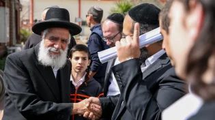 "גזרו לי את הפאות שלוש פעמים": הגאון הרב מחפוד חושף זיכרונות מטלטלים