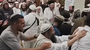 צפו בתיעוד: כך נראית השמחה באומן ב-2 בלילה