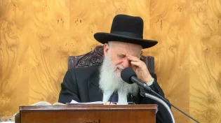 הרב ראובן אלבז פרץ בבכי: "חיילים צעירים מסרו את נפשם על קידוש השם"