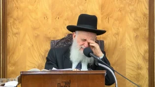 הרב ראובן אלבז פרץ בבכי: "חיילים צעירים מסרו את נפשם על קידוש השם"