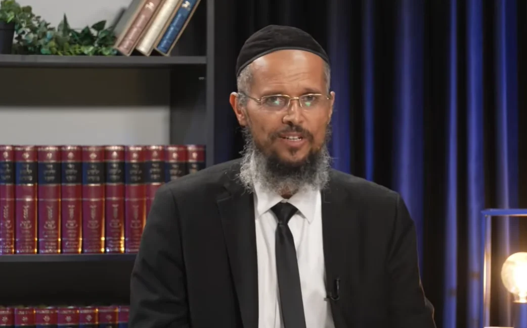 האבא התגלה בחלום מצמרר: "אני נמצא בהיכל של אור החיים הקדוש!"
