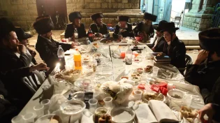 הסגולה שרבים מפספסים במוצאי שבת - וחז"ל הפליגו בשכרה