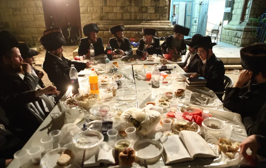 הסגולה שרבים מפספסים במוצאי שבת - וחז"ל הפליגו בשכרה