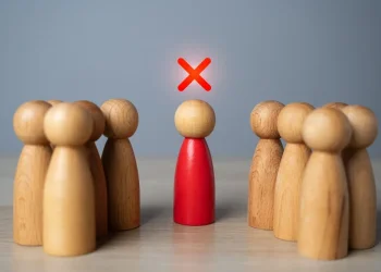 הפחד מדחייה לא מגיע מאנשים: הסוד שרוב האנשים לא מבינים הפחד מדחייה לא מגיע מאנשים: הסוד שרוב האנשים לא מבינים