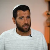 "נתנו לאבא שלי חודשיים לחיות" | הסיפור המטלטל של טום קשתי