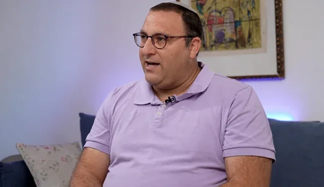 איבד את אשתו ובתו בתאונה הקטלנית, ובחר לחיות באמונה | סיפורו המטלטל של אפרים רימל