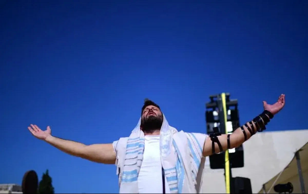 לראשונה בישראל: כל בתי הספר הממלכתיים יחויבו לאפשר הנחת תפילין לראשונה בישראל: כל בתי הספר הממלכתיים יחויבו לאפשר הנחת תפילין