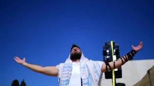 לראשונה בישראל: כל בתי הספר הממלכתיים יחויבו לאפשר הנחת תפילין