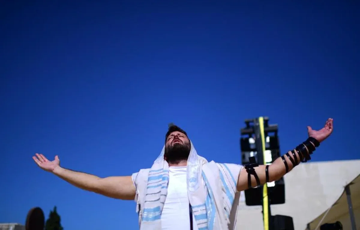 לראשונה בישראל: כל בתי הספר הממלכתיים יחויבו לאפשר הנחת תפילין לראשונה בישראל: כל בתי הספר הממלכתיים יחויבו לאפשר הנחת תפילין