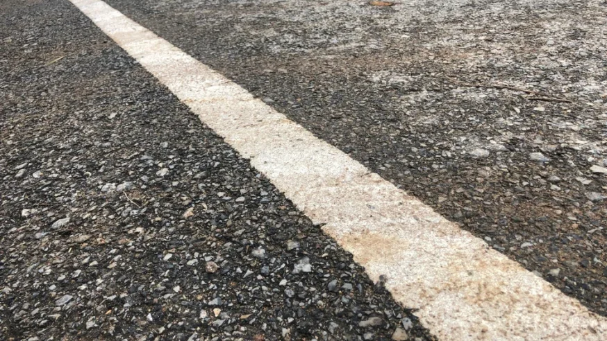 הקו שכולנו רואים בכל נסיעה: ההמצאה הפשוטה שמצילה מיליוני חיים בעולם הקו שכולנו רואים בכל נסיעה: ההמצאה הפשוטה שמצילה מיליוני חיים בעולם