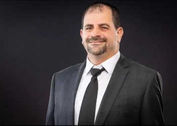 בכיר בעולם המשפט פרסם פוסט חריג: הסיבה הצליחה לרגש את הרשת בכיר בעולם המשפט פרסם פוסט חריג: הסיבה הצליחה לרגש את הרשת