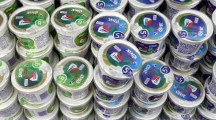 אחרי הקוטג': המחסור מתרחב, וגם הגבינה הלבנה מתחילה להיעלם מהמדפים