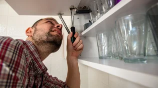 הטעות שרבים מבני הזוג עושים, והיא פוגעת בשלום הבית