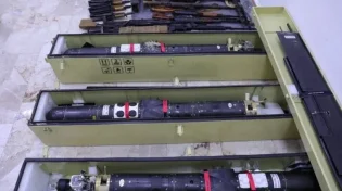 סוריה: סוכל משלוח נשק לחיזבאללה, טילים ואמצעי לחימה נתפסו בדרך ללבנון