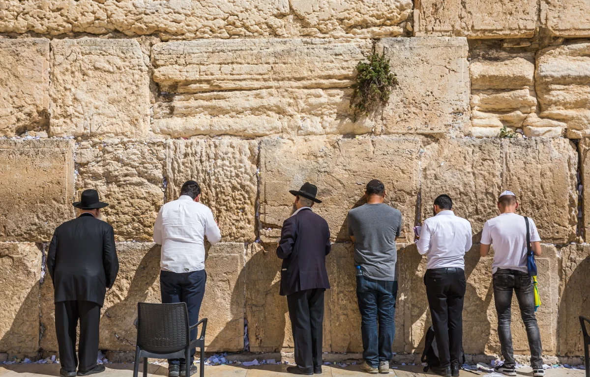הרב ארז קדוסי: למה דווקא בחודש הכי קשה - מסתתרת הישועה הכי גדולה? הרב ארז קדוסי: למה דווקא בחודש הכי קשה - מסתתרת הישועה הכי גדולה?