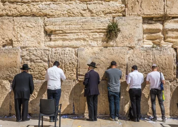 הרב ארז קדוסי: למה דווקא בחודש הכי קשה - מסתתרת הישועה הכי גדולה? הרב ארז קדוסי: למה דווקא בחודש הכי קשה - מסתתרת הישועה הכי גדולה?