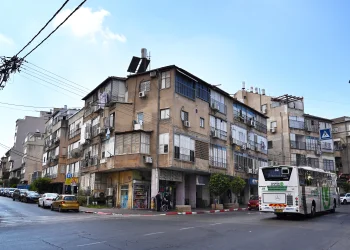 "אין לי סמינר": הנערה מבני ברק לא ויתרה - והישועה הגיעה ממקום לא צפוי "אין לי סמינר": הנערה מבני ברק לא ויתרה - והישועה הגיעה ממקום לא צפוי