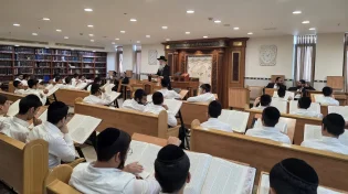 התרוממות רוח בישיבת "היכל ברוך": הגר"ח כהן עמד מקרוב על ידיעות התלמידים