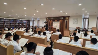 התרוממות רוח בישיבת "היכל ברוך": הגר"ח כהן עמד מקרוב על ידיעות התלמידים