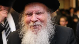 מאור הפנים, הענווה והאהבה לכל תלמיד: סיפור חייו של הרב אריה פינקל זצ"ל