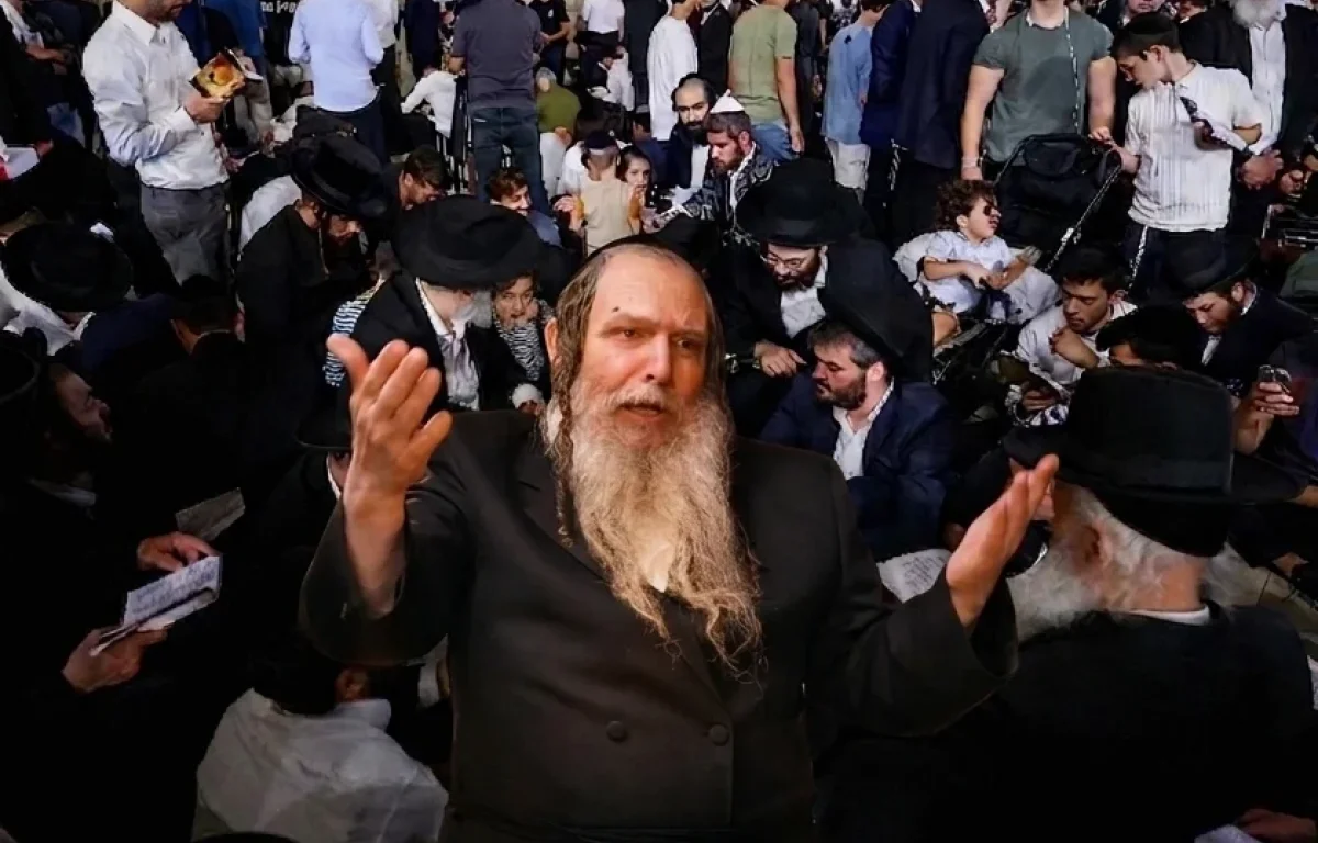 הרב שלום ארוש חושף: "החורבן האמיתי מתחיל כשאדם לא מרוצה מחייו" הרב שלום ארוש חושף: "החורבן האמיתי מתחיל כשאדם לא מרוצה מחייו"