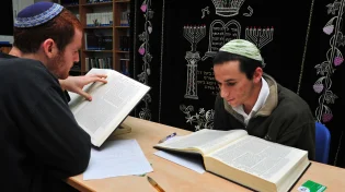 התורה מושלמת: הסיבה שאסור לשנות אפילו פרט אחד