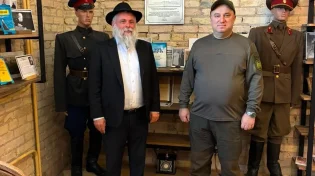 ביום פטירתו נסגר המעגל: אביו של הרבי מליובאוויטש הונצח במקום שבו נכלא בקייב