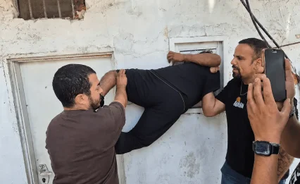 כך הסתיים ניסיון הפריצה: קצין משטרה זיהה חשוד מטפס לחלון - ועצר אותו בשעת מעשה