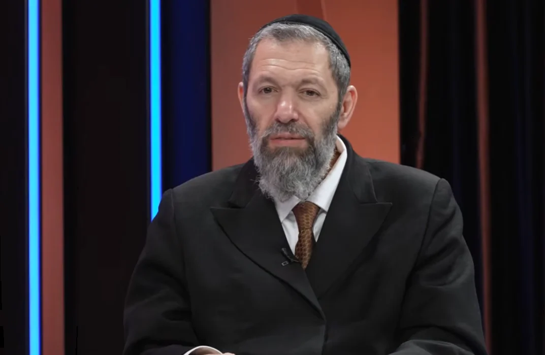 רוצים שפע ופרנסה? הרב עמנואל מזרחי מגלה את הסגולה המפתיעה