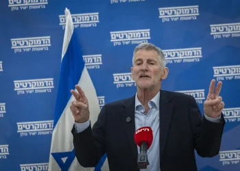 צביעות השמאל נחשפה | יאיר גולן תועד מתבטא על גיוס חרדים: "זה פופוליזם זול" צביעות השמאל נחשפה | יאיר גולן תועד מתבטא על גיוס חרדים: "זה פופוליזם זול"