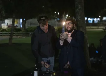 129 מילים נגד המזיקים: הסוד שמסתתר בתפילת מוצאי שבת 129 מילים נגד המזיקים: הסוד שמסתתר בתפילת מוצאי שבת