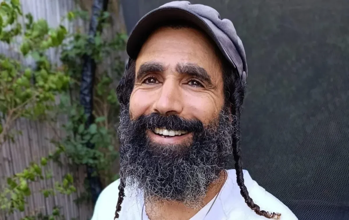 אחרי 13 שנה: רון אהרן קרס חוזר עם "הללוי-ה" בעיבוד רגאיי חדש אחרי 13 שנה: רון אהרן קרס חוזר עם "הללוי-ה" בעיבוד רגאיי חדש
