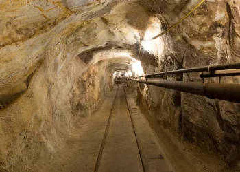 אחרי שנה שהמכרה עמד נטוש: הם חזרו וגילו בו יהלום בשווי הון אחרי שנה שהמכרה עמד נטוש: הם חזרו וגילו בו יהלום בשווי הון