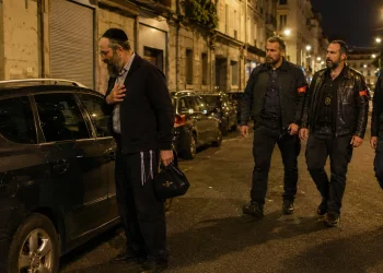 השאיר 25 אלף יורו ורכב בשכונה מסוכנת - במוצאי שבת חיכתה לו הפתעה השאיר 25 אלף יורו ורכב בשכונה מסוכנת - במוצאי שבת חיכתה לו הפתעה