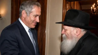 "אתה תמסור את המפתחות למשיח" | מה באמת אמר הרבי לביבי? - שידור חי