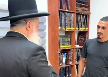 הישר מסכנין לרב יגאל כהן: המפגש המפתיע יחד עם שני צעירים ערבים הישר מסכנין לרב יגאל כהן: המפגש המפתיע יחד עם שני צעירים ערבים