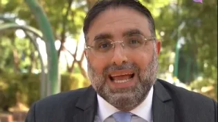 "ידעתי שהוא נוכל": הוא עקב אחרי הרב בטיסה - ואז גילה את האמת