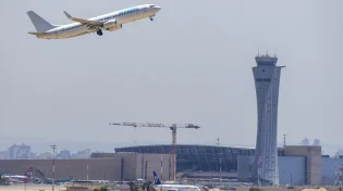 שיבוש חריג בנתב״ג ביום העמוס בחודש: מעל 100 אלף נוסעים והטיסות נעצרות