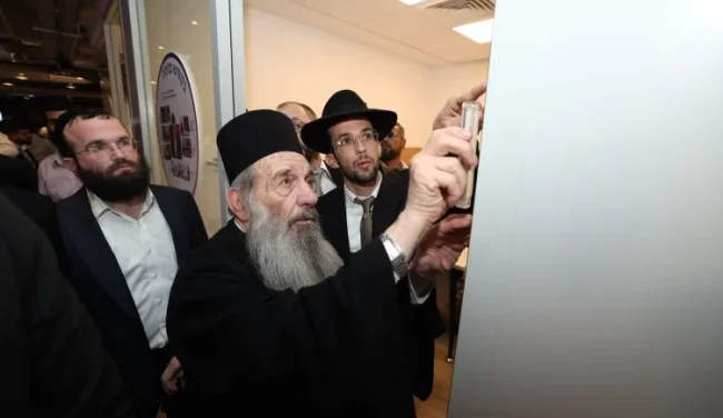 הצדיק חכם ניסים בן שמעון: "פה באמת מחברים את עם ישראל"