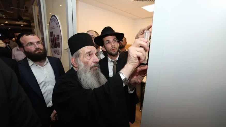 הצדיק חכם ניסים בן שמעון: "פה באמת מחברים את עם ישראל" הצדיק חכם ניסים בן שמעון: "פה באמת מחברים את עם ישראל"