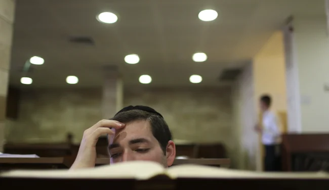 הוא לא ידע לפתוח ספר, שנים אחר כך עלה למסור דבר תורה