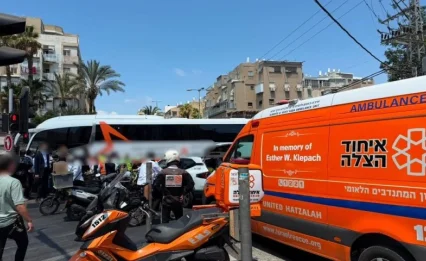 תאונה קשה בבני ברק: בן 7 נלכד מתחת לאוטובוס ופונה במצב